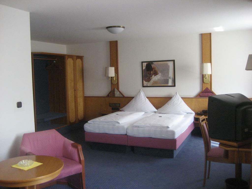 Hotel Landgasthof Hofmeier Hetzenhausen Exterior photo